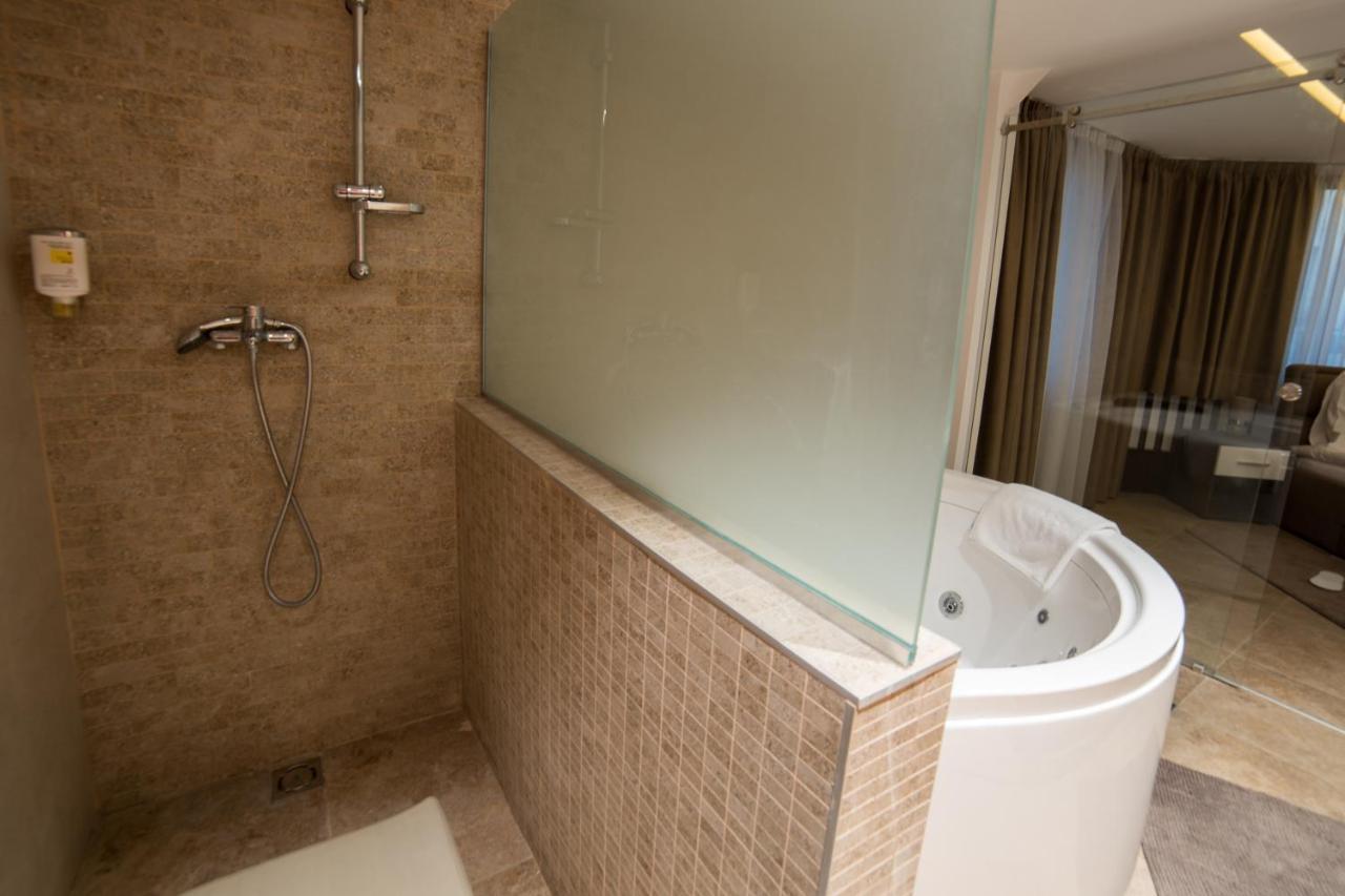 Center Luxury Апартамент *