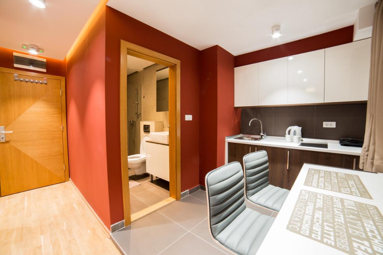 Center Luxury